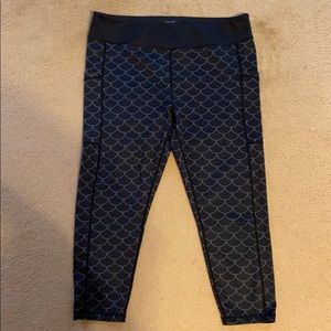 Constantly Varied Gear CVG capris size XXL
